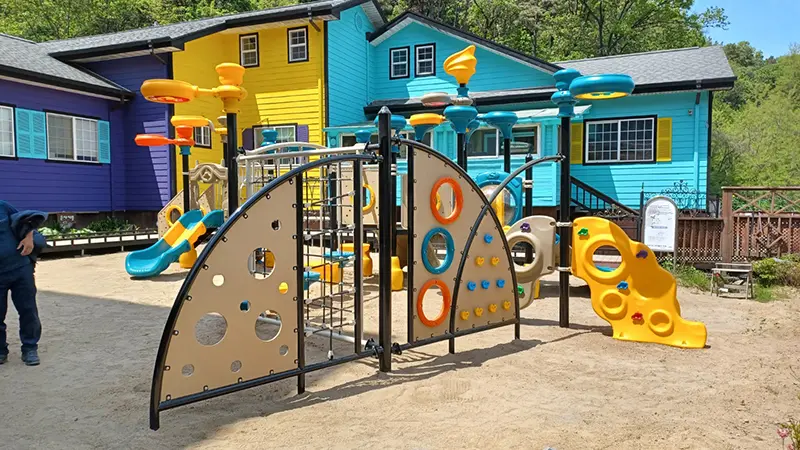 Kindergarten playground slide (6)